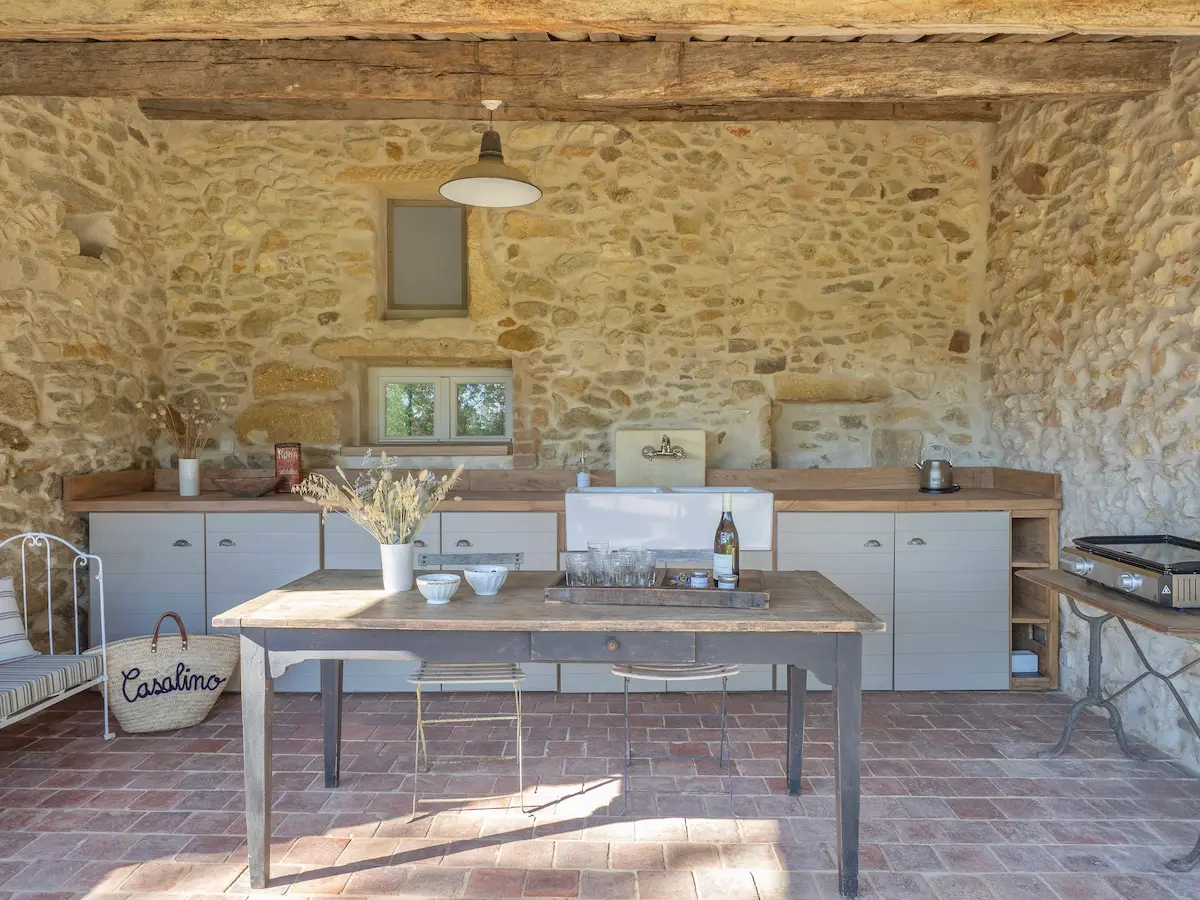 location villa cuisine exterieur piscine